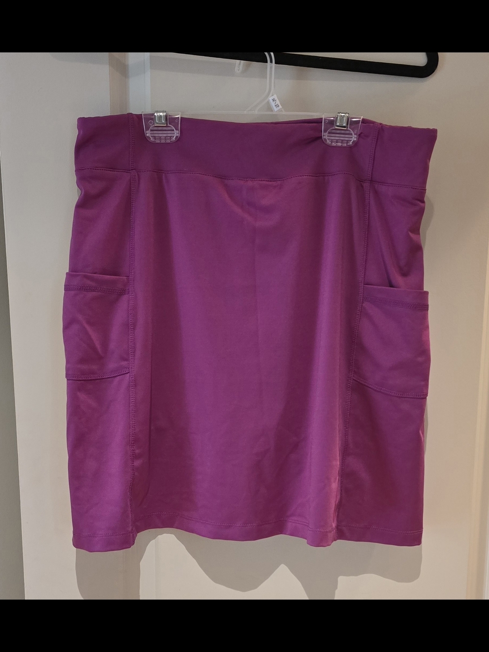 Lopez Magenta Side Pocket Skort - Sixe L